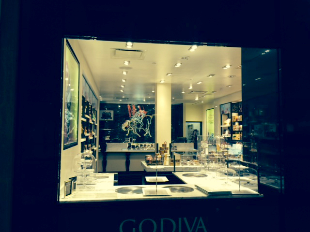 Godiva retail store - South Coast Plaza